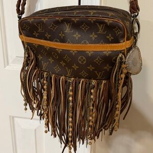 Authentic Louis Vuitton Vintage Boho Crossbody Bag. W/dust cover.Great Condition